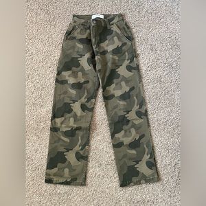 Army carpenters from Hollister never worn